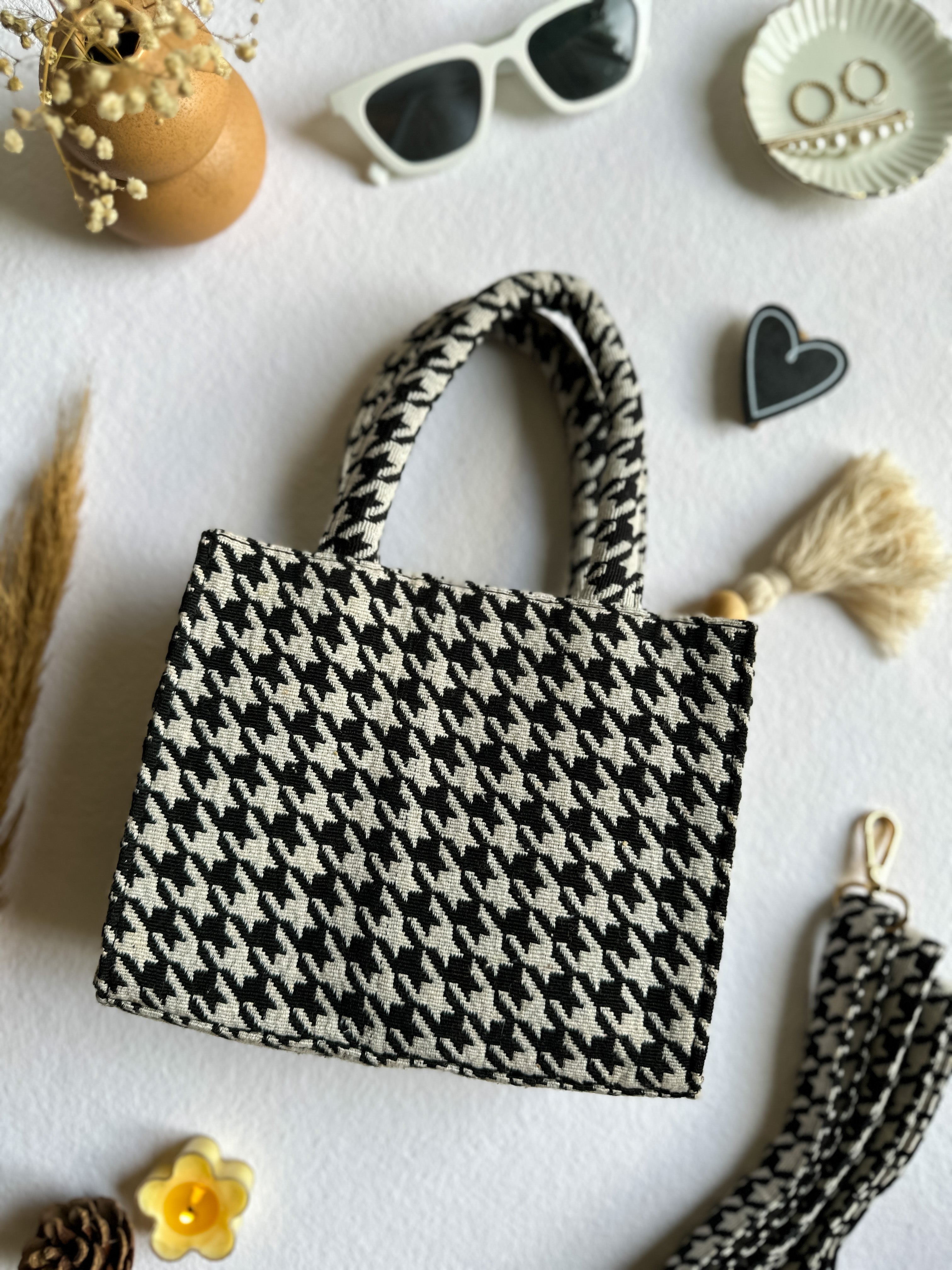 NiceG Monochrome Mobility Box Bag (Small)